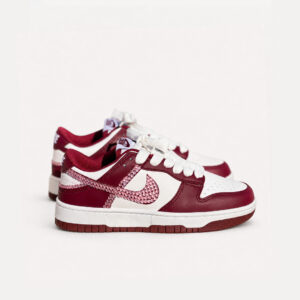 Anasayfa 9 Nike Dunk Low Custom Team Red Pembe Kristal Taş Detaylı Sneaker