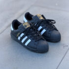 Adidas Originals Superstar Siyah / Beyaz Sneaker – Altın Logolu Klasik Deri Spor Ayakkabı 2 31