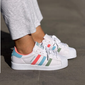 Anasayfa 51 Adidas Originals Superstar Pastel Sneaker – Çok Renkli Çizgili Beyaz Deri Kadın Spor Ayakkabı