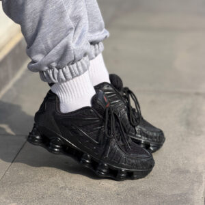 Anasayfa 27 Nike Shox TL Tamamı Siyah Sneaker – Triple Black Yaylı Taban Y2K Spor Ayakkabı