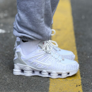 Anasayfa 25 Nike Shox TL Beyaz / Gümüş Sneaker – Tam Boy Yaylı Taban Y2K Kadın Spor Ayakkabı